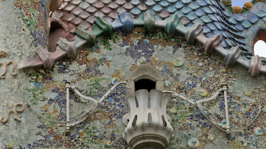 A0DRKT Casa Batllo by Antoni Gaudi Barcelona Catalonia Spain. Image shot 11/2006. Exact date unknown.