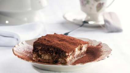 EG7CB7 Slice of homemade italian tiramisu dessert served on a plate
