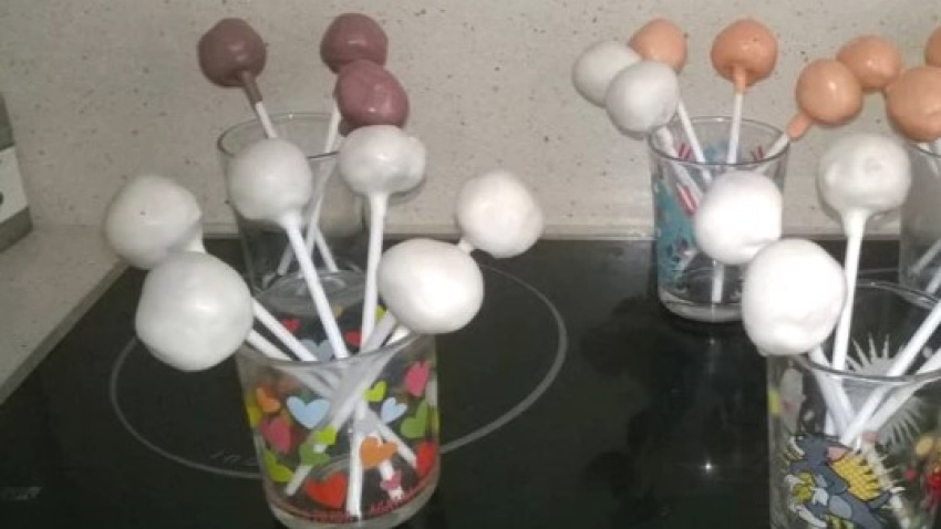 Cake pops de chocolate