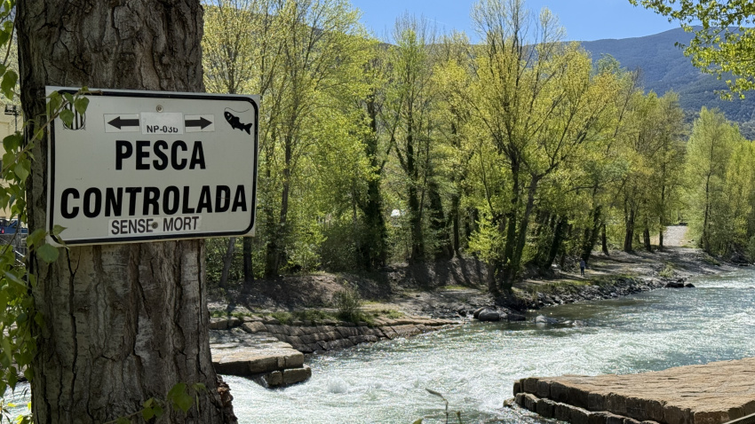 El Pirineu ha viscut un abril marcat per temperatures elevades que han accelerat el desgel i han reduït notablement les reserves de neu acumulada