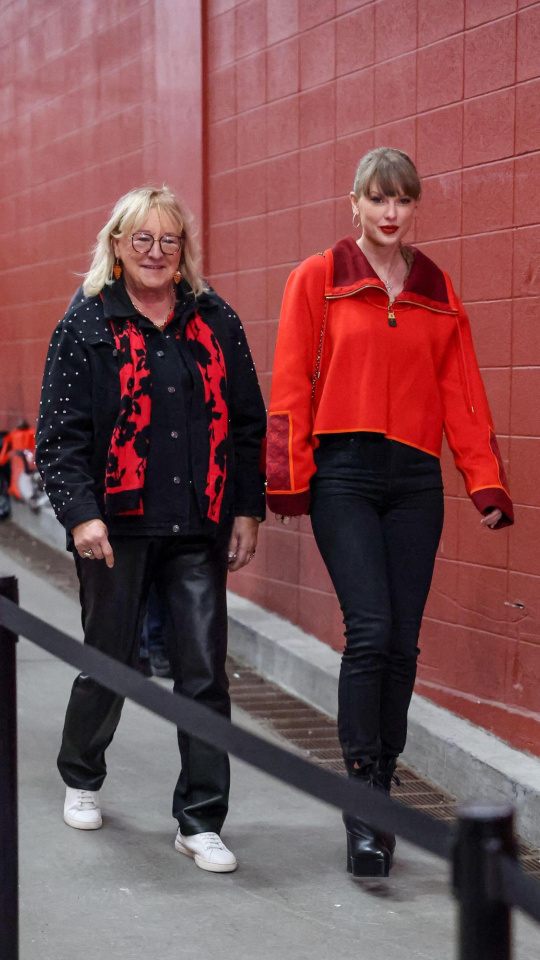 Donna Kelce y Taylor Swift