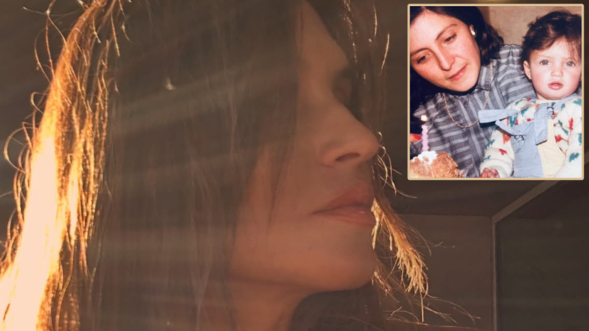 Sara Carbonero llora la muerte de su madre, Goyi Arévalo, tras una larga  lucha contra la enfermedad: el varapalo en un año que no para de golpearla