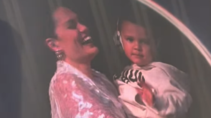 Jessie J a través de redes sociales