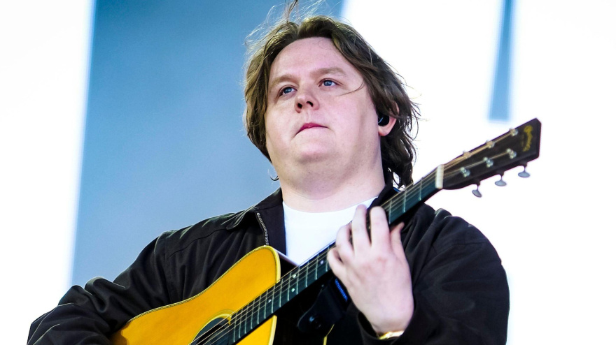 Lewis Capaldi en Glastonbury 2025