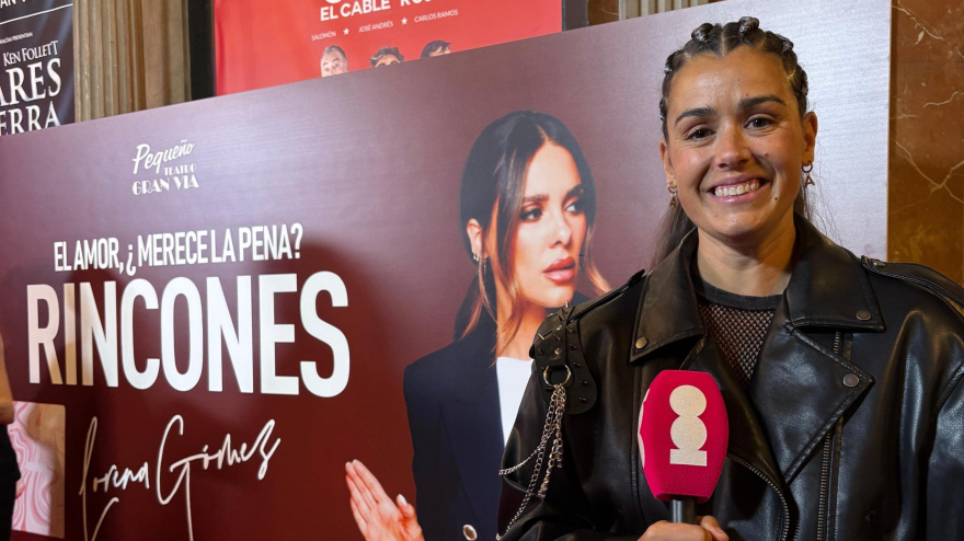 Isabel Aaiún atiende a CADENA 100 en el estreno de 'Rincones', de Lorena Gómez