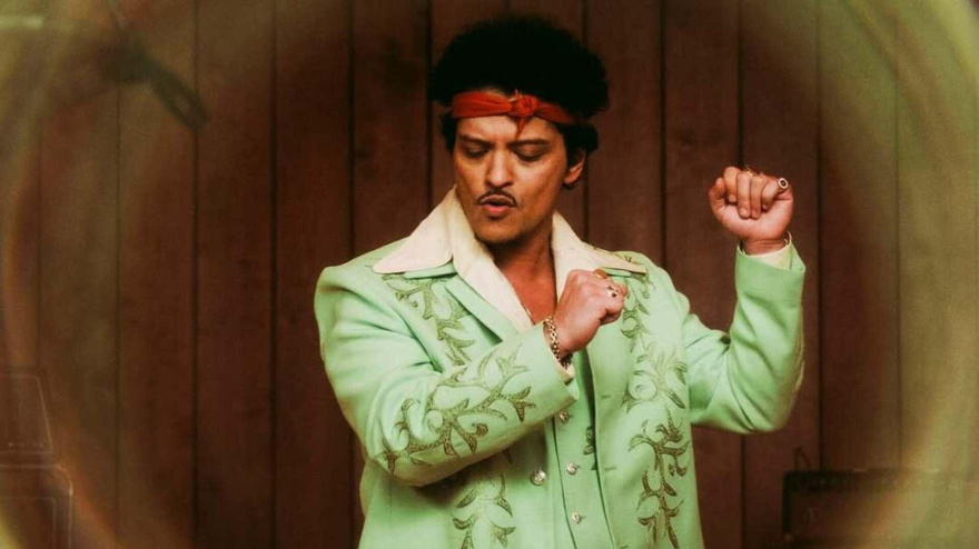 Bruno Mars y las sorpresas de 'The Romantic': del bolero al chachachá
