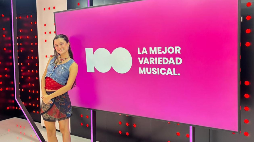 Joaquina en la Mejor Variedad Musical