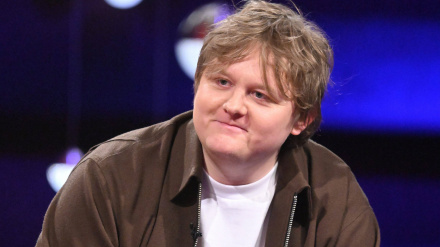 Lewis Capaldi en BBC Studioworks 6 Television Centre, 2 de octubre de 2025