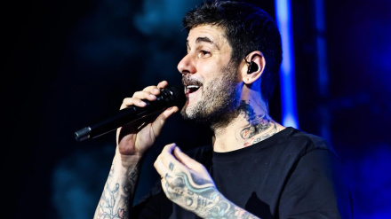 Melendi desvela la canción y el artista al que le debemos que empezara su carrera musical