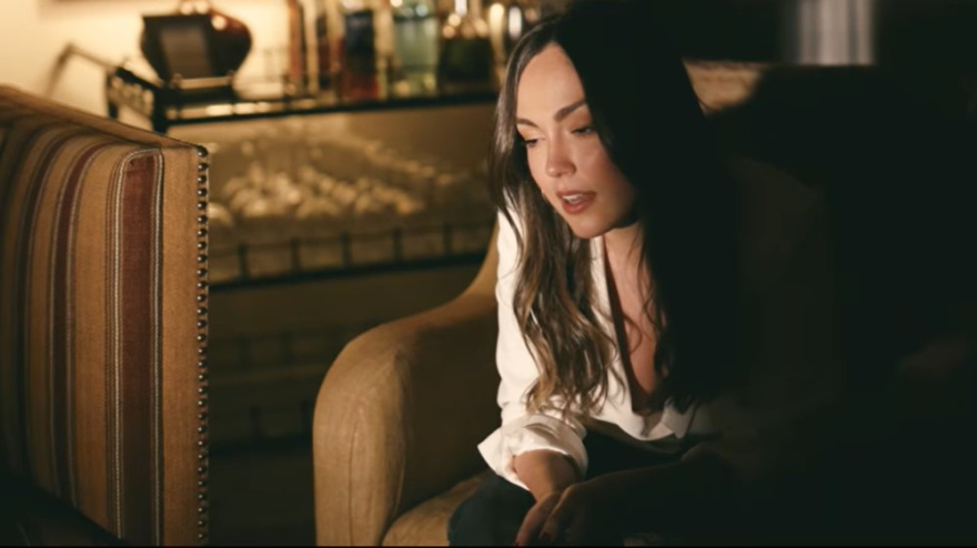 María Parrado en una imagen del videoclip de 'La Última'