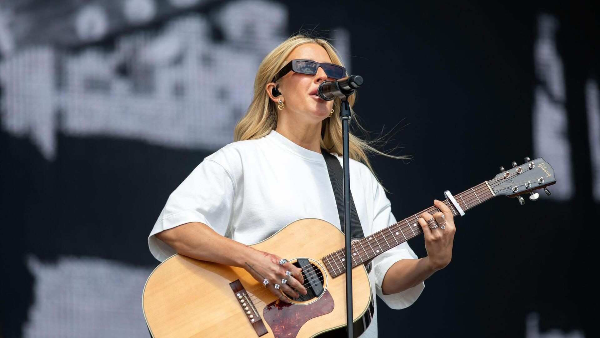 Ellie Goulding Announces New Electronic Song Ravers