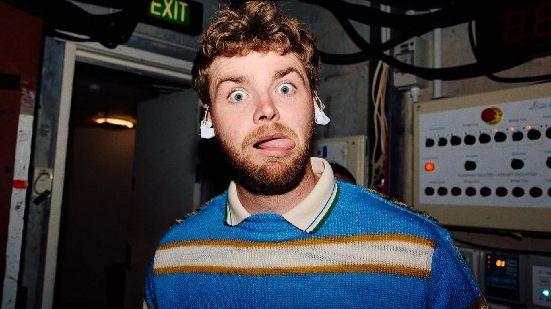 Alex Warren misheard lyrics inspire viral social media memes