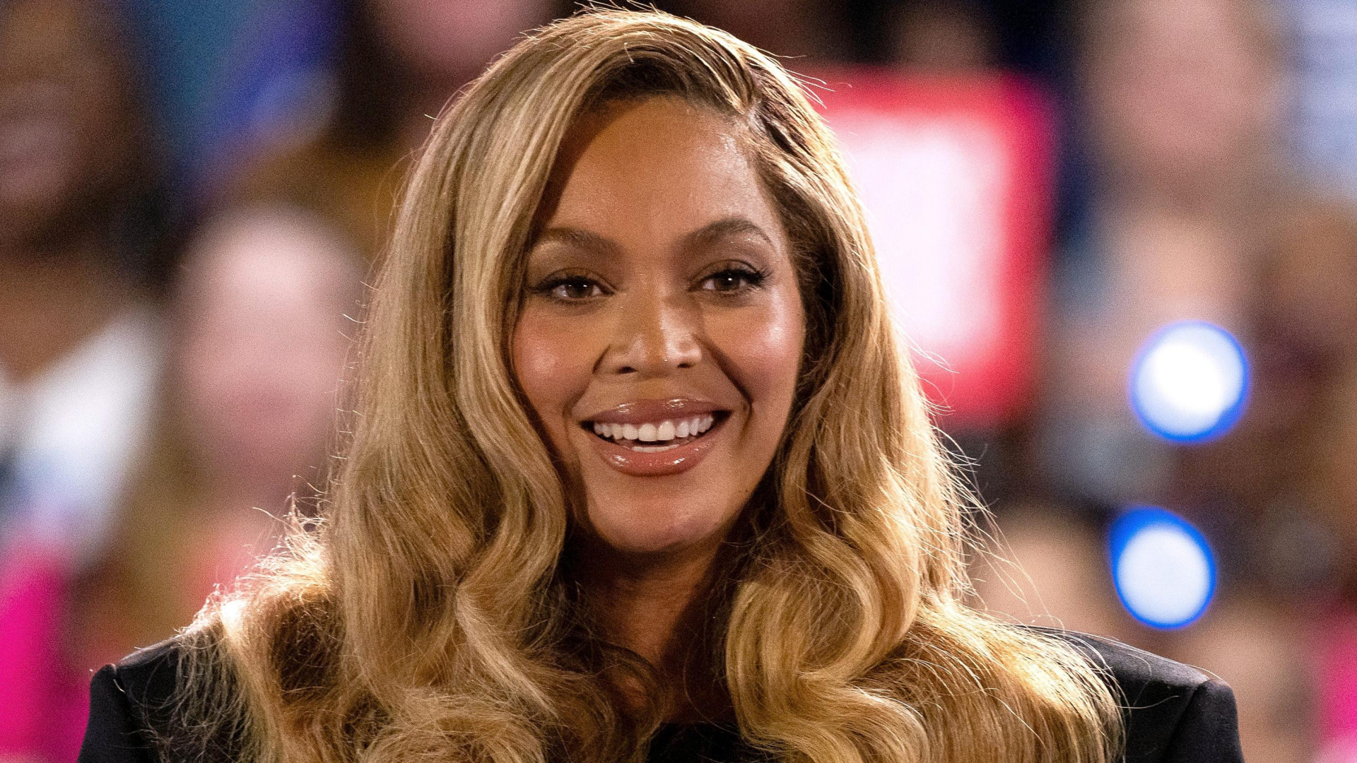 Beyoncé Donates $1 Million for Colombia Earthquake Relief
