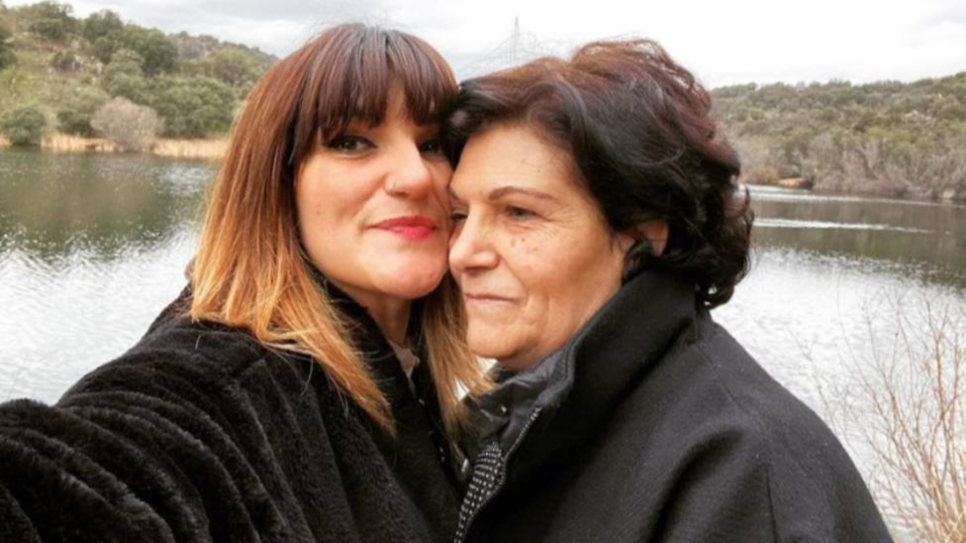 Rozalén explica la emotiva historia que hay detrás de 'Qué bonica que es mi  niña', cantada por su madre