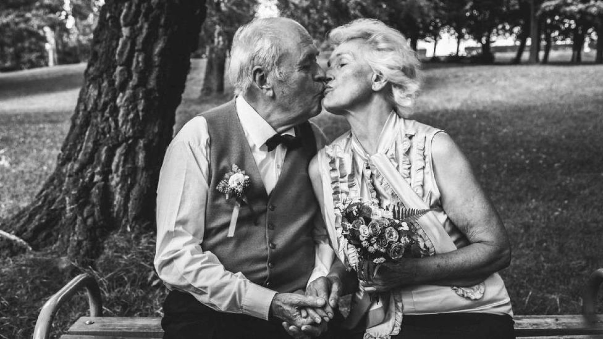 La entrañable historia de un hombre que volvió a casarse con su mujer ...