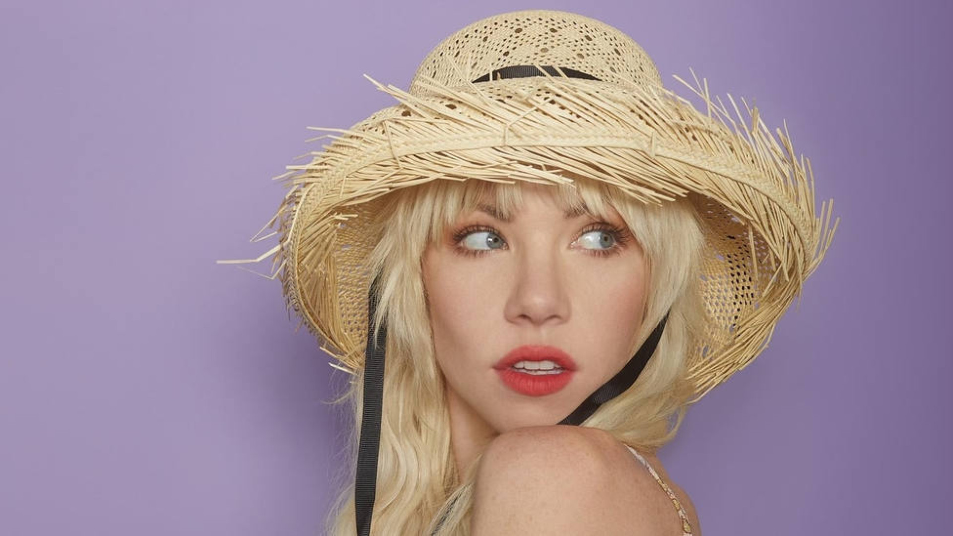 Carly Rae Jepsen estrena su álbum 'The Loneliest Time' con una idea ...