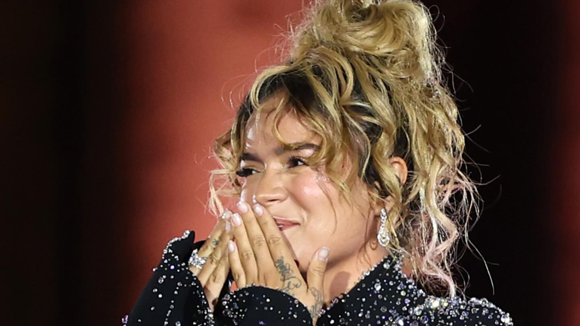 Karol G, sin poder contener la emoción tras su actuación en el Vaticano delante del Papa León XIV: "El momento más sublime de mi carrera"