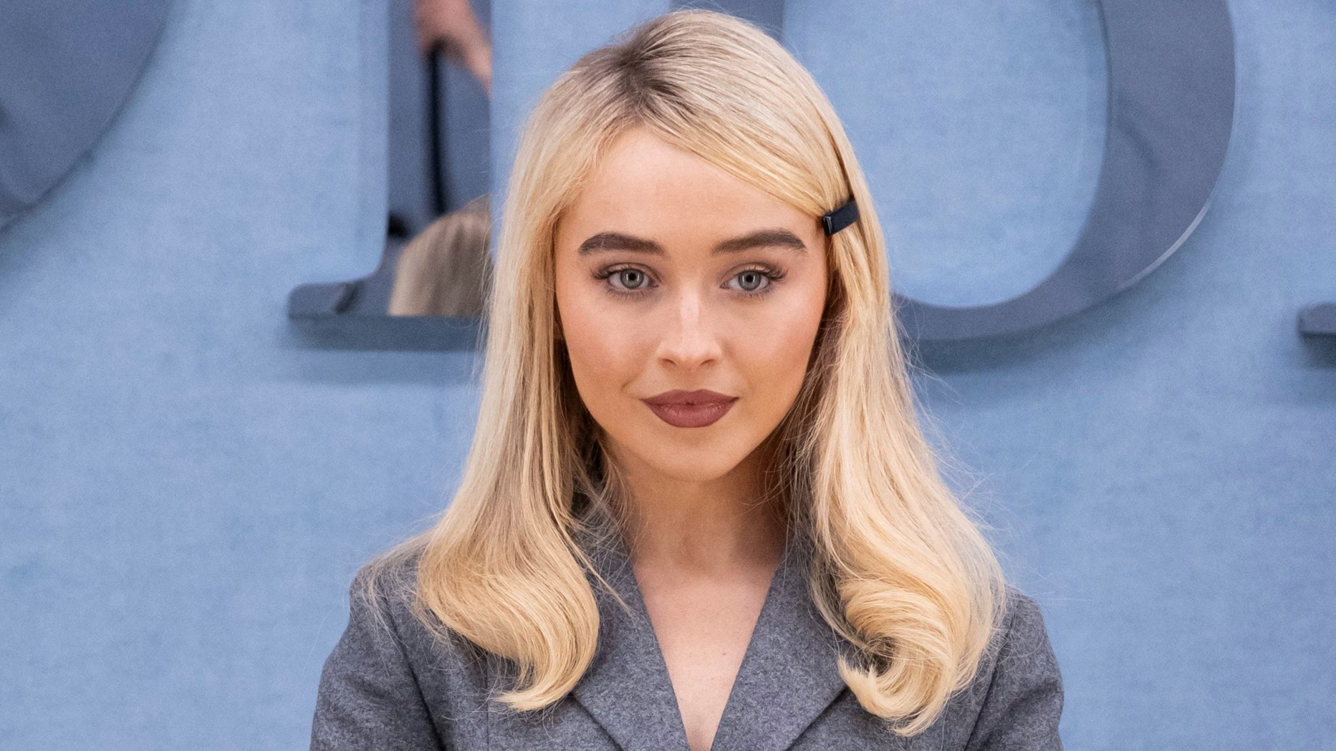 Sabrina Carpenter Releases Special Short n' Sweet Vinyl
