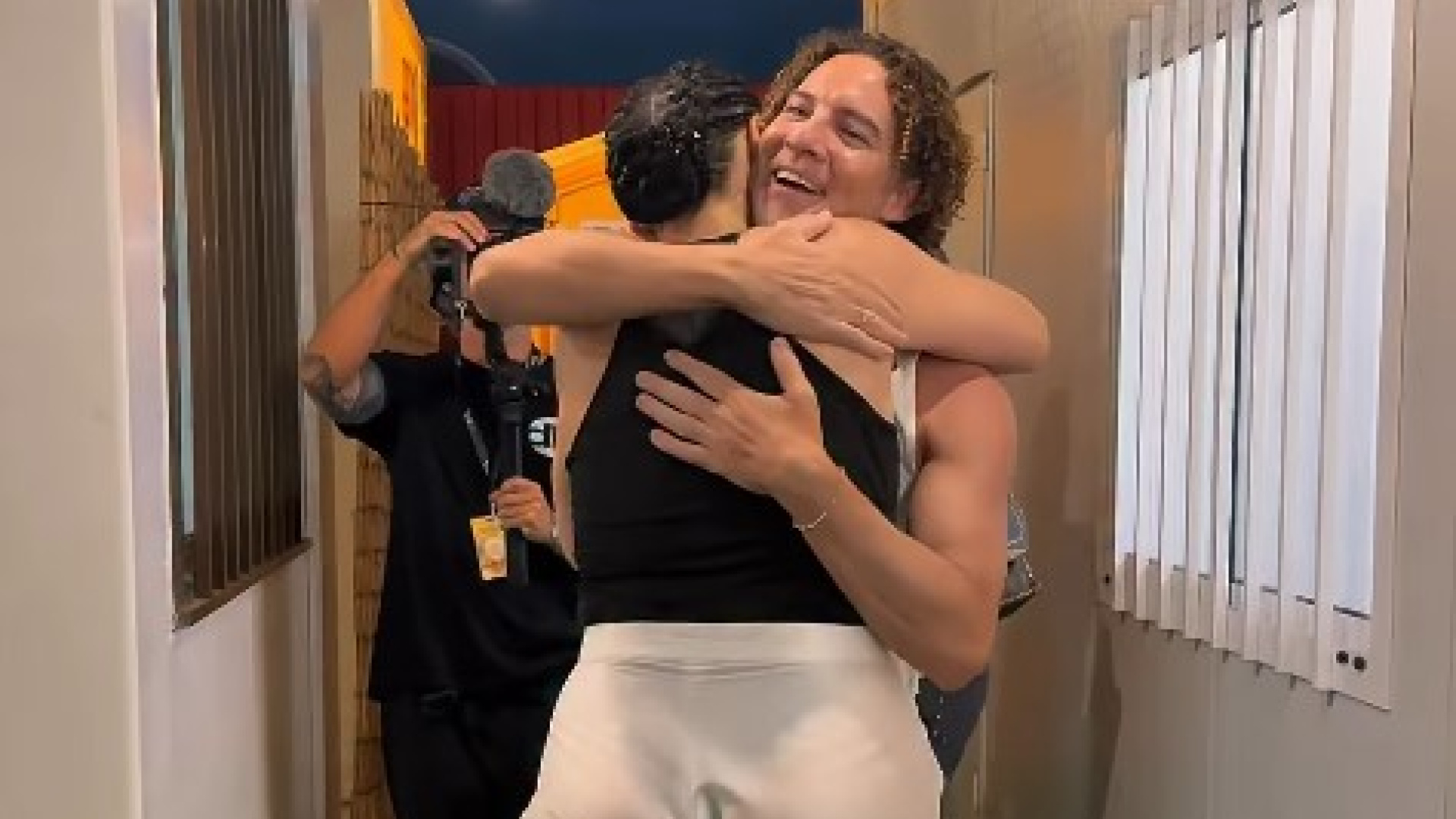 David Bisbal and Rosa López reunite backstage in Cádiz