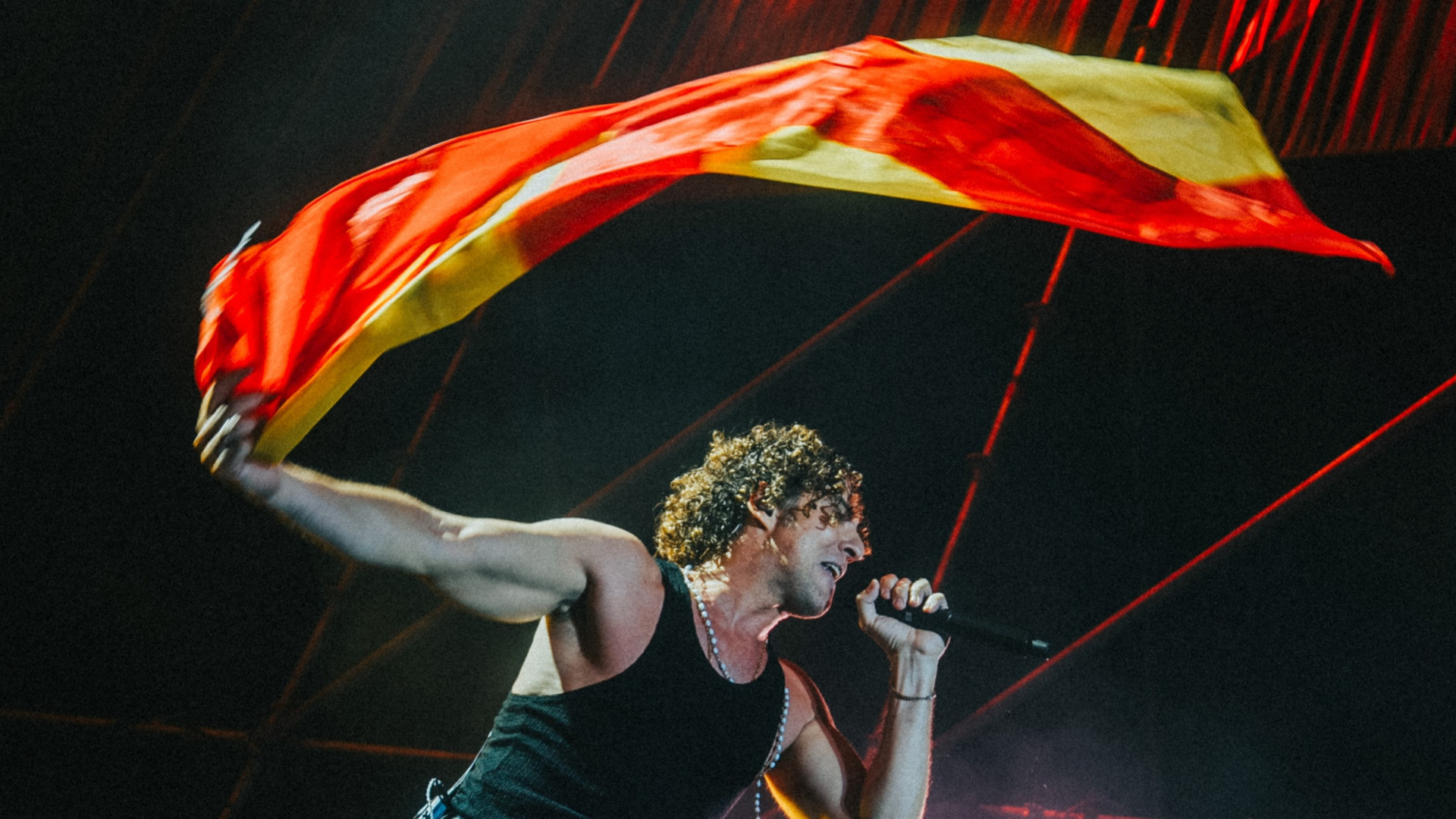 David Bisbal reveals six tracks from upcoming album Eternos