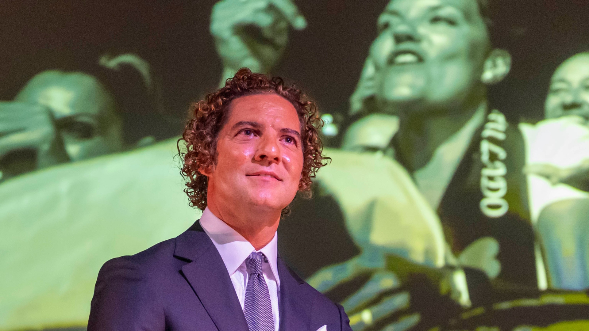 David Bisbal Prepares to Launch Eternos Album and Tour