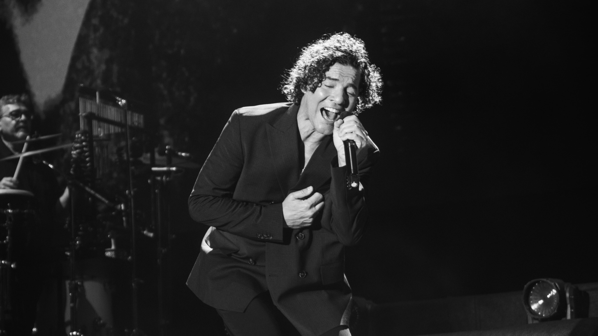 David Bisbal Set to Release New Album Eternos on October 2