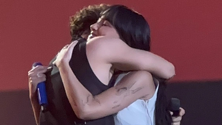 Aitana y Bisbal en el Metropolitano