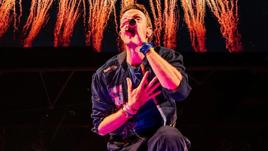 Chris Martin en uno de los recientes conciertos de Coldplay