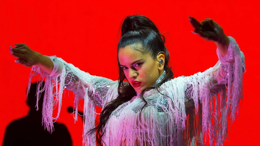 R2B8NW BARCELONA - JUN 15: Rosalia (flamenco singer) performs in a concert at Sonar Festival on June 15, 2018 in Barcelona, Spain.