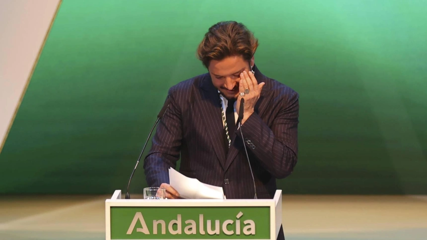 Manuel Carrasco, emocionado durante su discurso como Hijo Predilecto de Andalucía