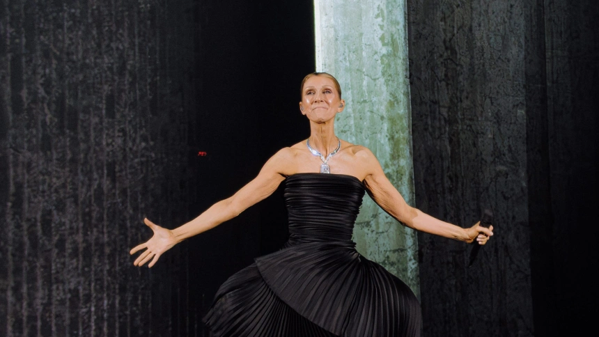 Céline Dion en su primera noche en París tras más de seis años alejada de los escenarios