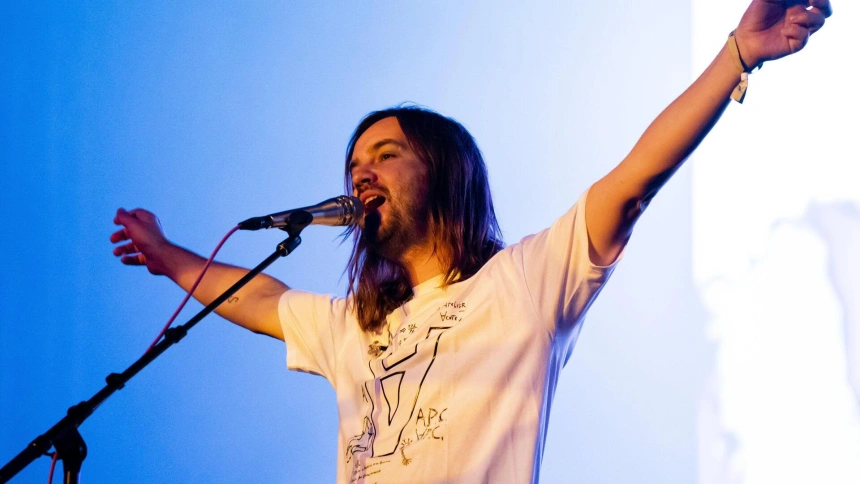 Kevin Parker, de Tame Impala, dice basta a los autógrafos