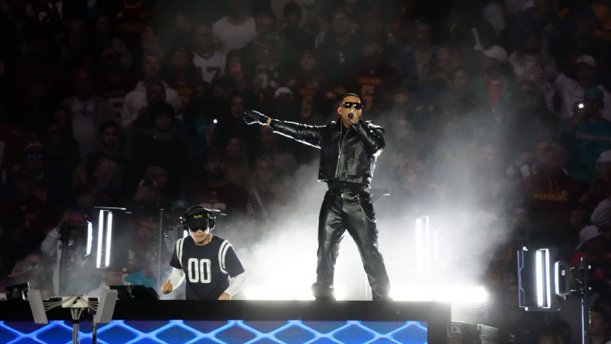 Nov 16, 2025; Madrid, Spain; Musicial aritists Bizarrap and Daddy Yankee perform at halftime during the 2025 NFL Madrid Game between the Miami Dolphins and the Washington Commanders at Santiago Bernabeu Stadium. Mandatory Credit: Kirby Lee-Imagn Images/Sipa USA *** Local Caption *** 65542786