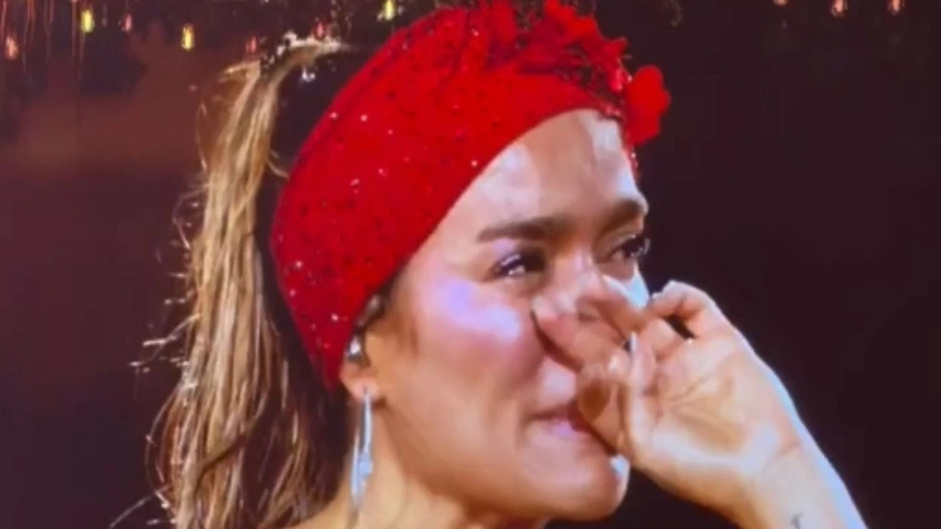 Karol G llorando en su último concierto en Washington
