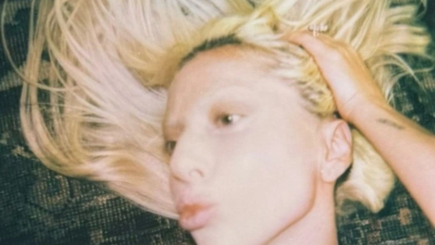Lady Gaga cambia su foto en perfil en sus redes sociales
