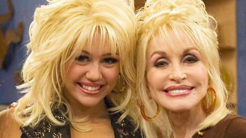 Dolly Parton era madrina de Miley Cyrus desde el mismo día de su nacimiento