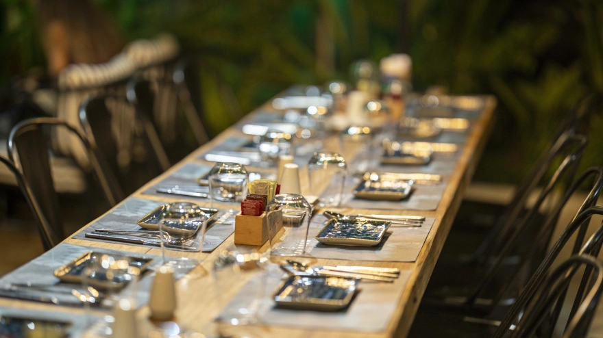 Els comensals poden remenar, escollir i endur-se qualsevol objecte del restaurant