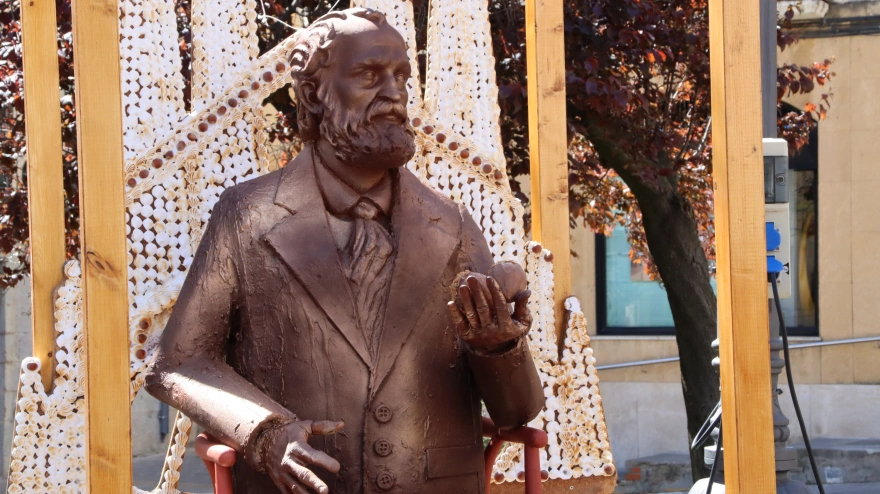 La figura de xocolata d'Antoni Gaudí